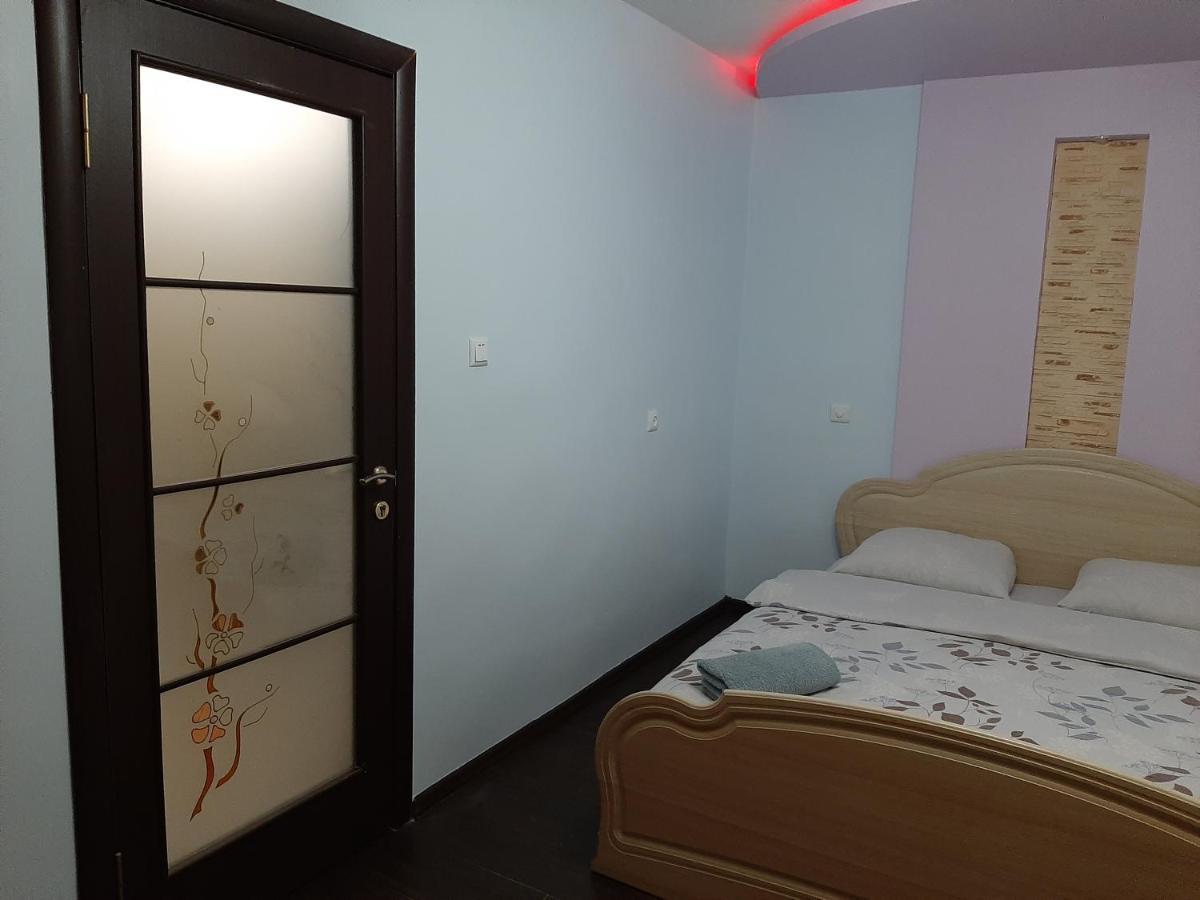Uzh Apartments Ужгород Екстер'єр фото